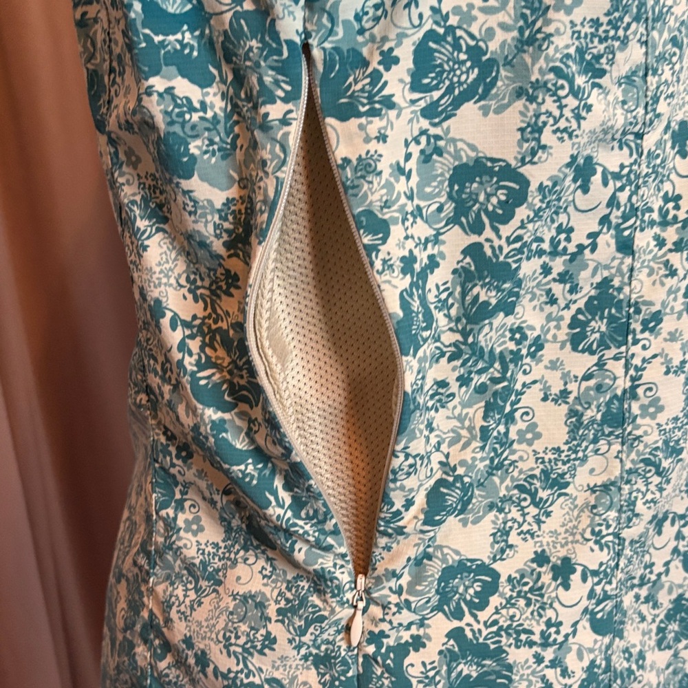 REI Women's Teal Floral Vented Button Down Shirt - Picture 4 of 12